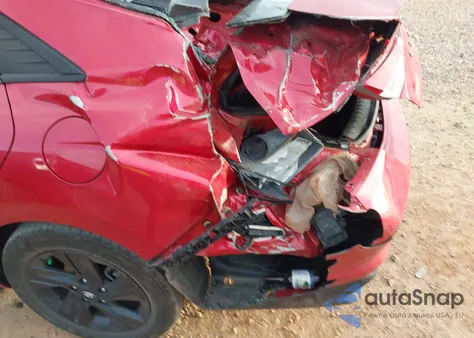 2021 Hyundai Elantra Sel z USA, uszkodzony, nr VIN 5NPLM4AG8MH046513